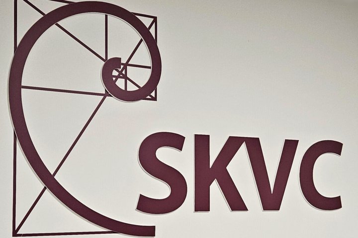 SKVC logotipas