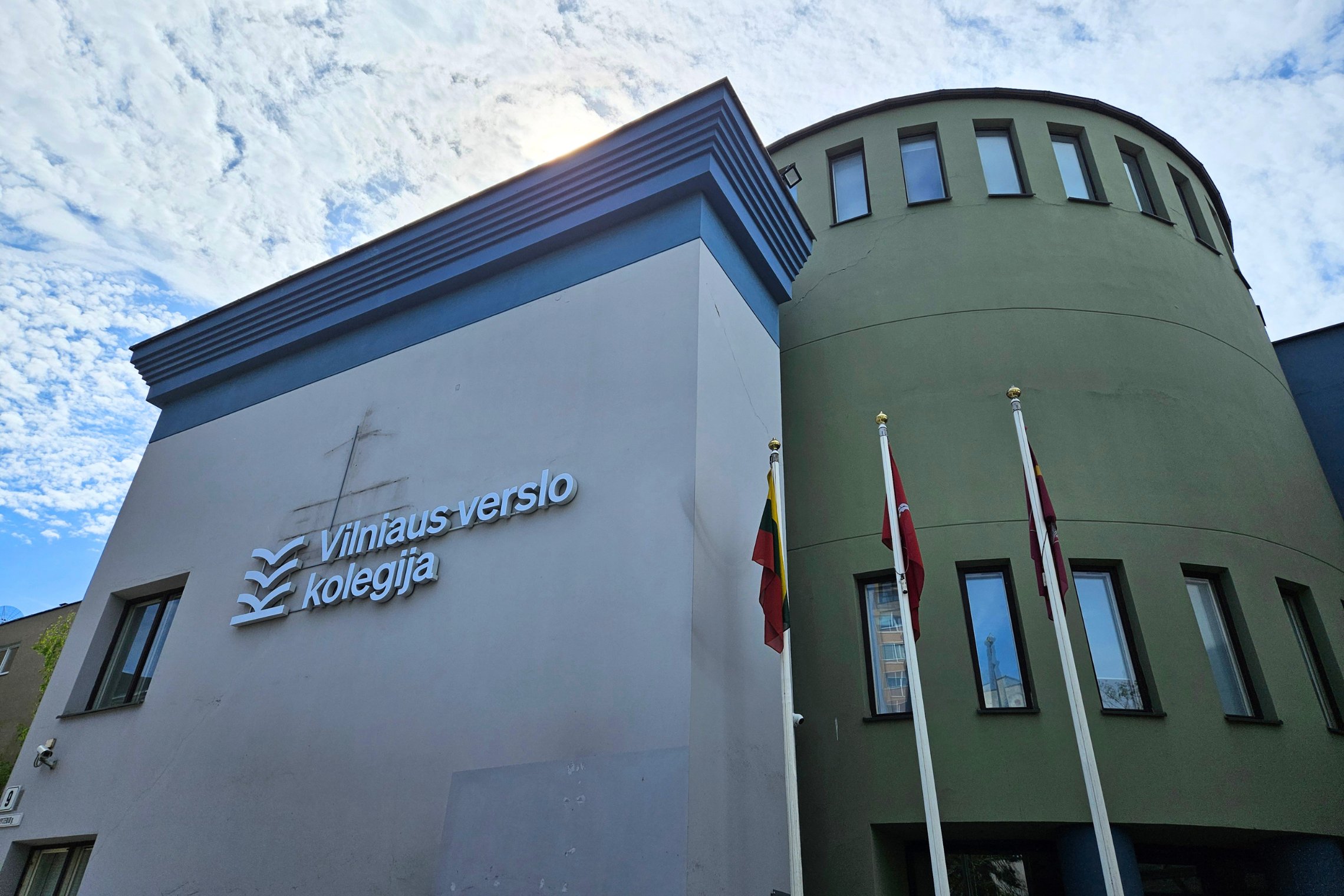Vilniaus verslo kolegijos pastatas / Building of Vilnius Business College
